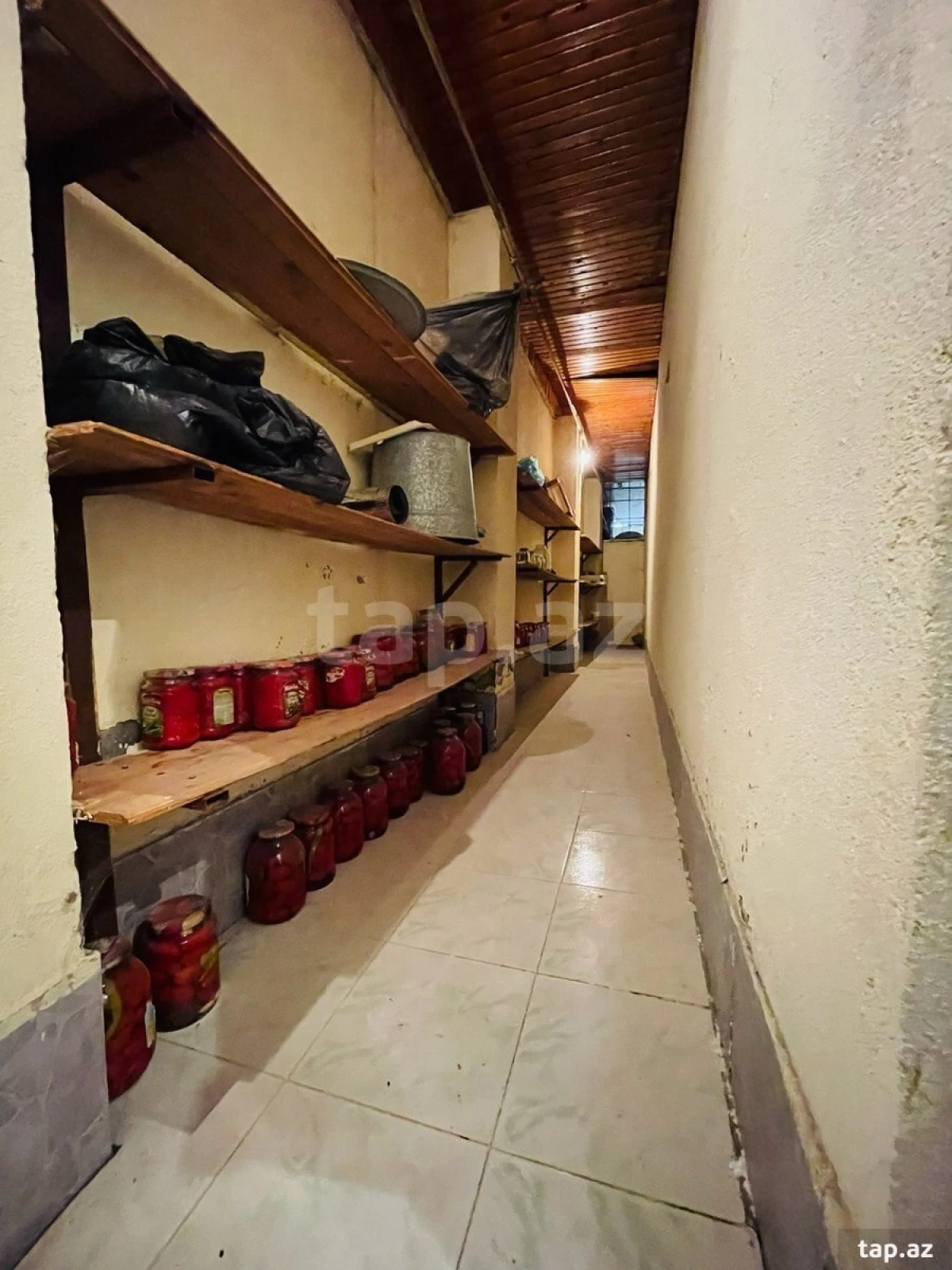 Satılır 7 otaqlı həyət evi