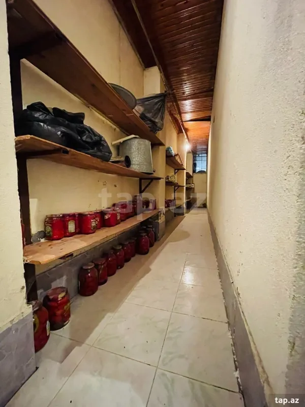 Satılır 7 otaqlı həyət evi