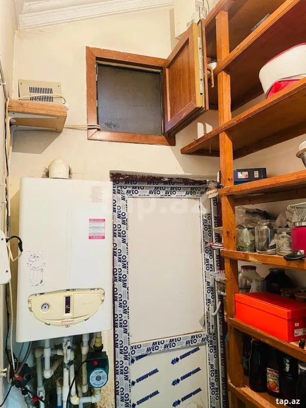 Satılır 7 otaqlı həyət evi