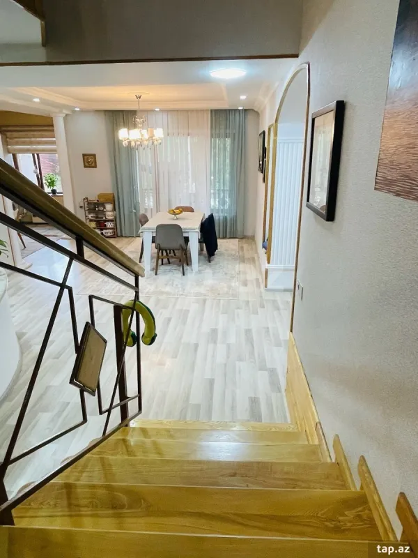 Satılır 7 otaqlı həyət evi