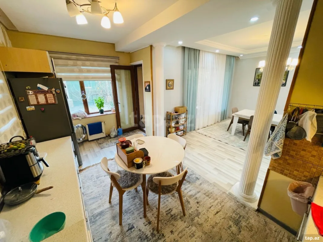 Satılır 7 otaqlı həyət evi