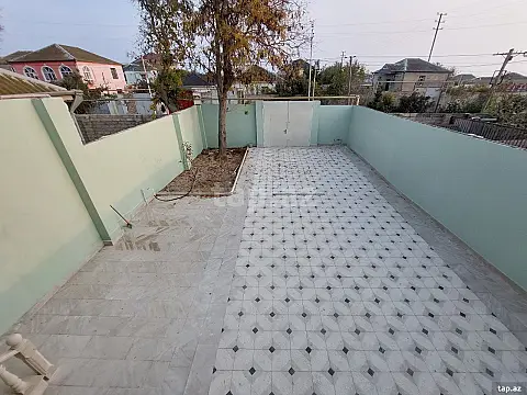 Satılır 4 otaqlı həyət evi