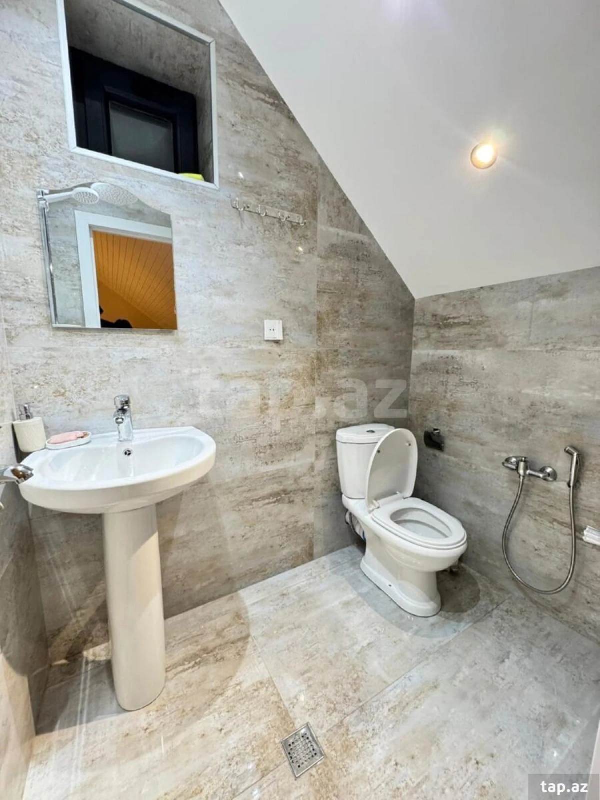 Kirayə verilir 3 otaqlı həyət evi 100 m²