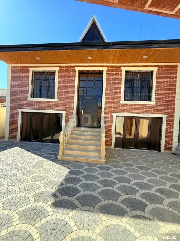 Satılır 4 otaqlı həyət evi 250 m²