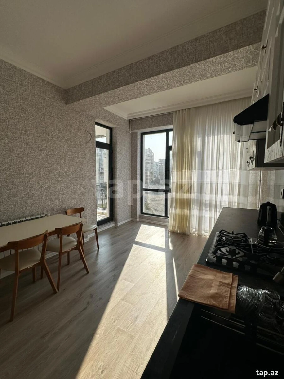 Kirayə verilir 2 otaqlı yeni tikili 104 m²