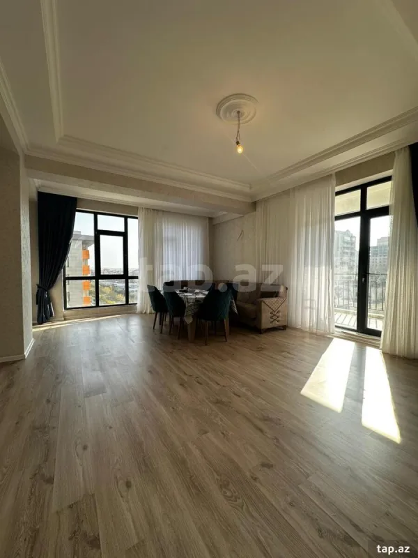 Kirayə verilir 2 otaqlı yeni tikili 104 m²