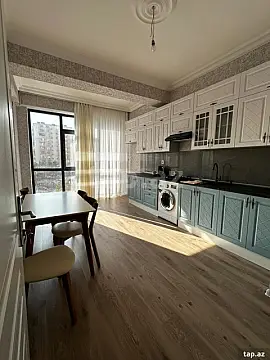 Kirayə verilir 2 otaqlı yeni tikili 104 m²