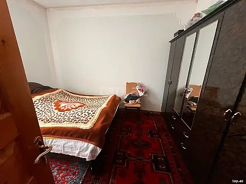 Satılır 4 otaqlı həyət evi