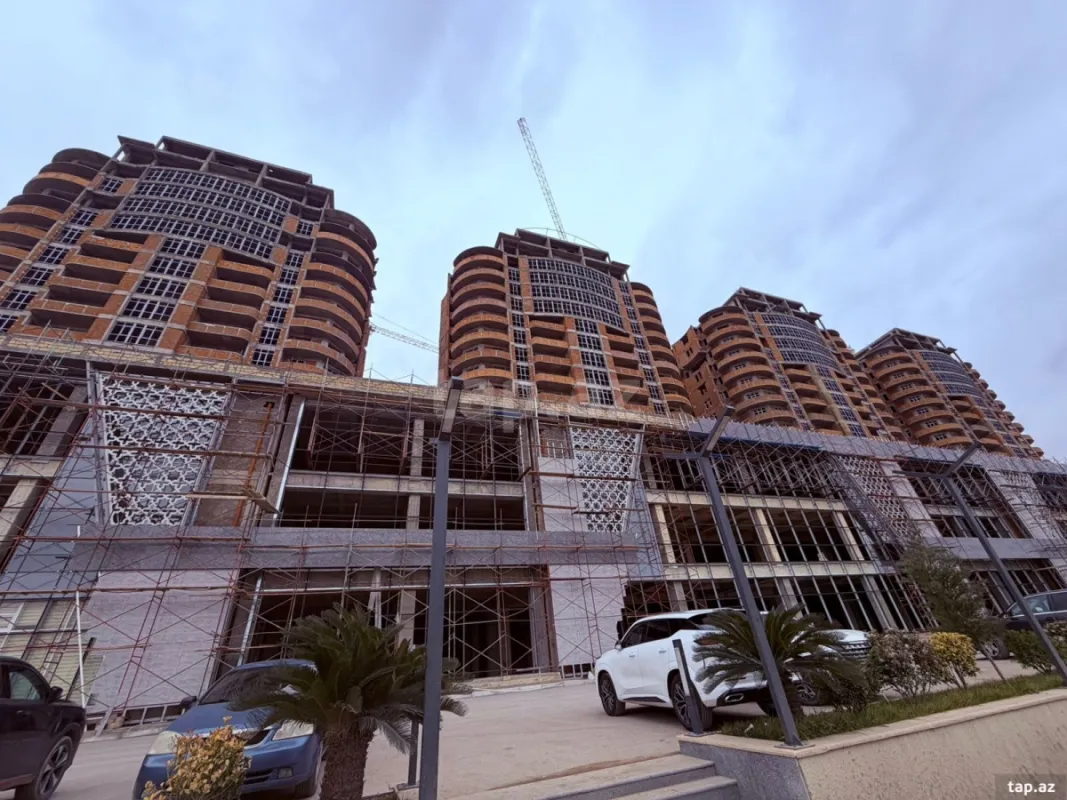 Satılır 2 otaqlı yeni tikili 77.8 m²
