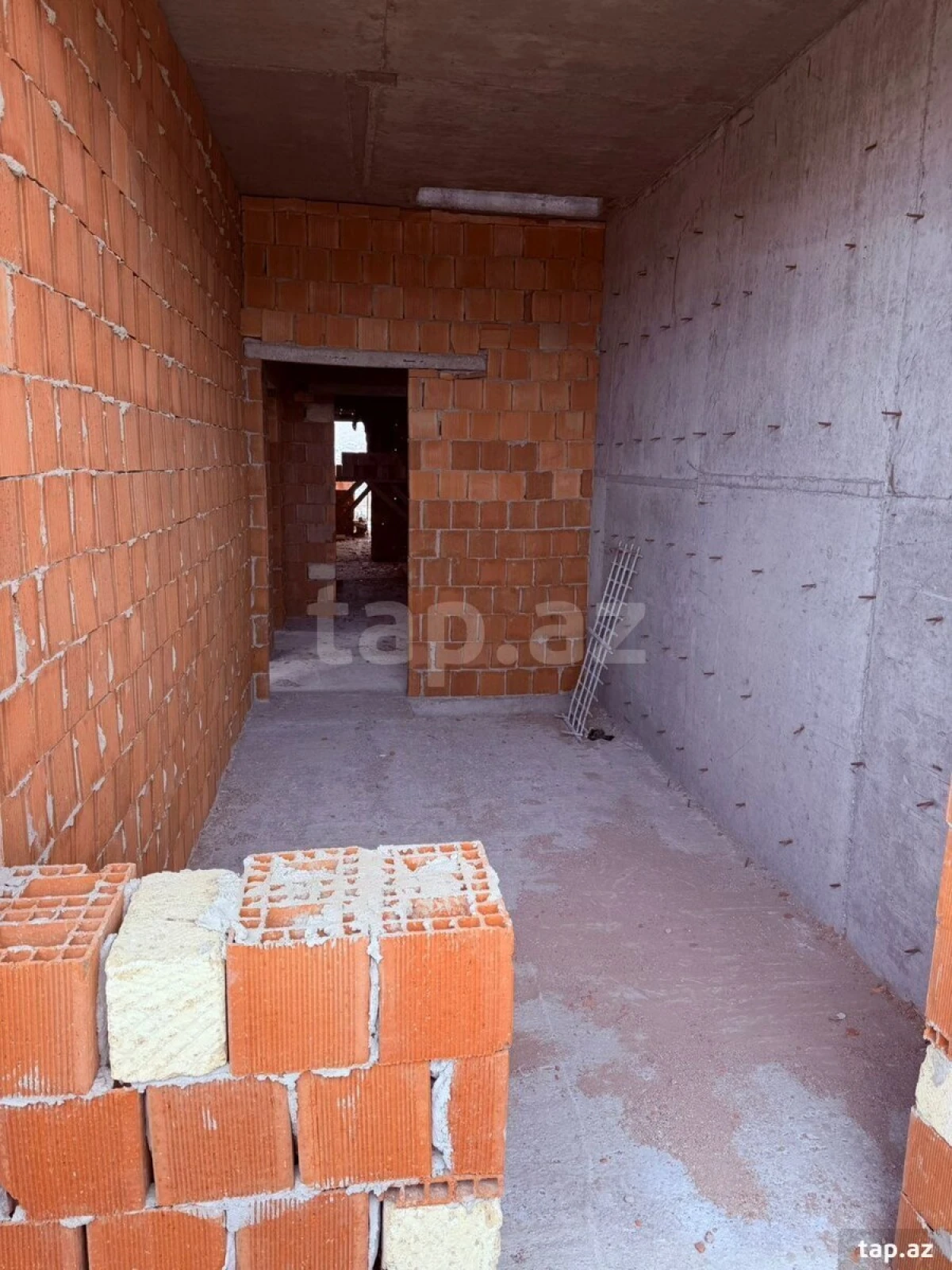 Satılır 2 otaqlı yeni tikili 77.8 m²