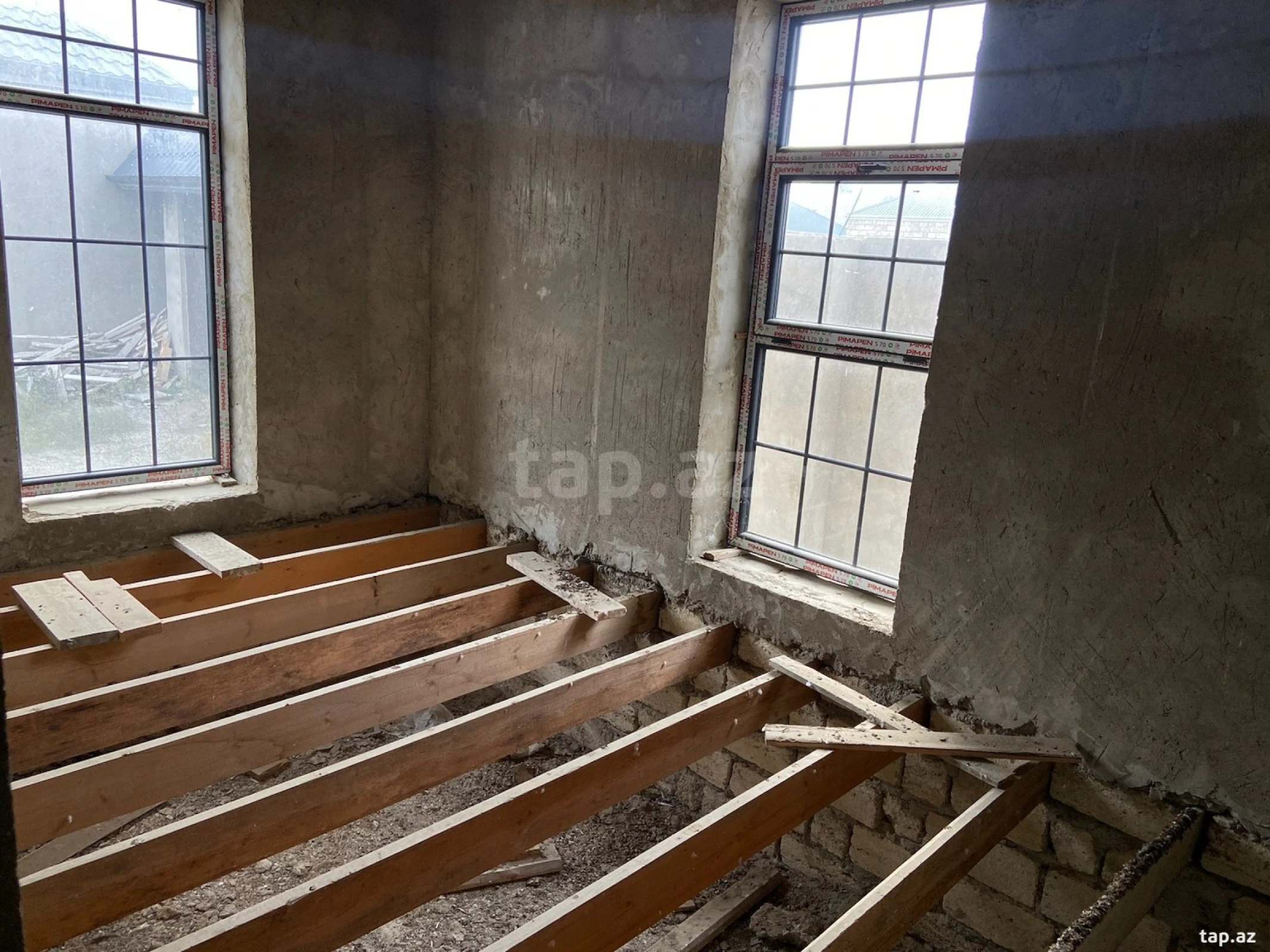 Satılır 3 otaqlı həyət evi