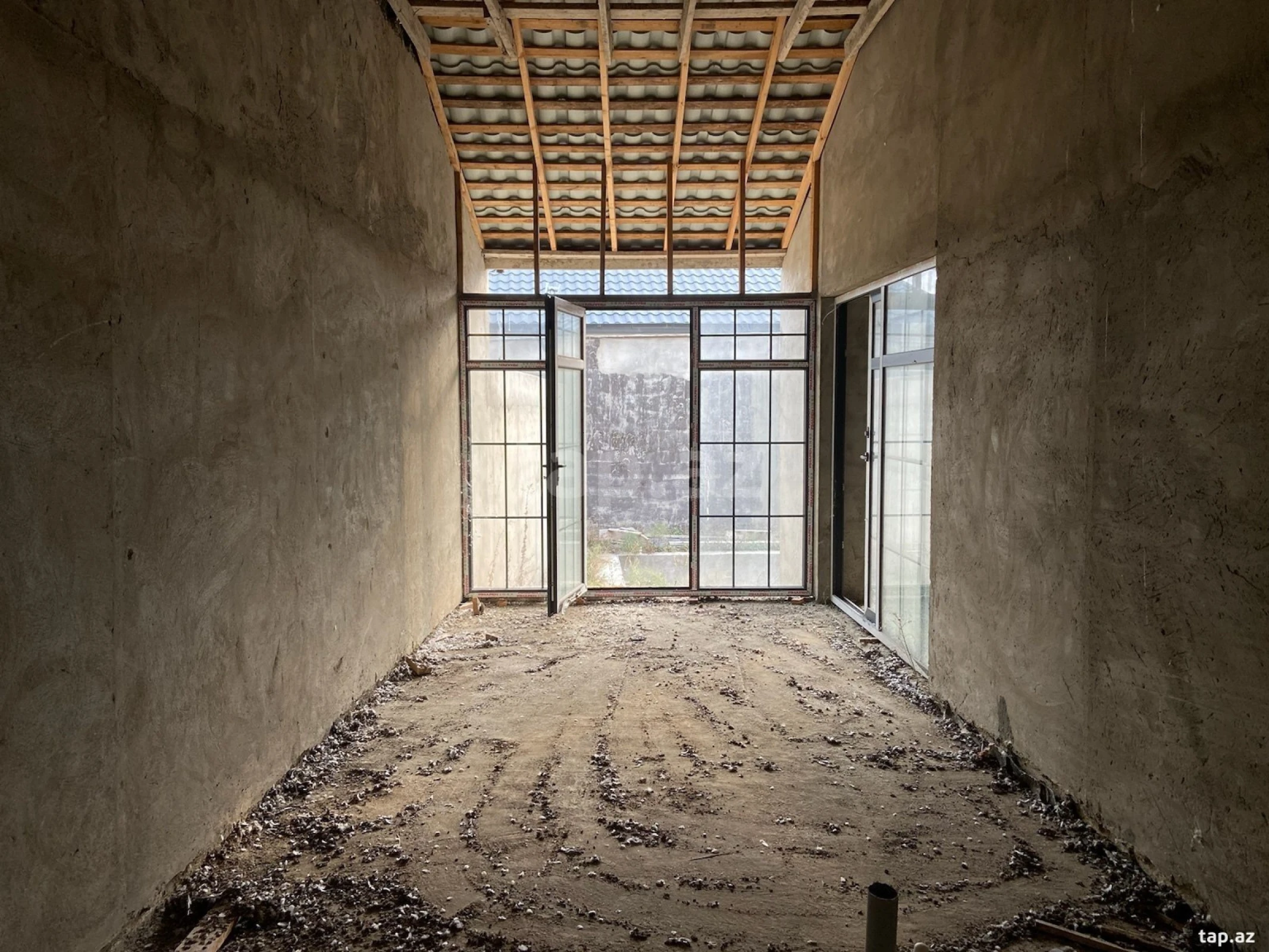 Satılır 3 otaqlı həyət evi