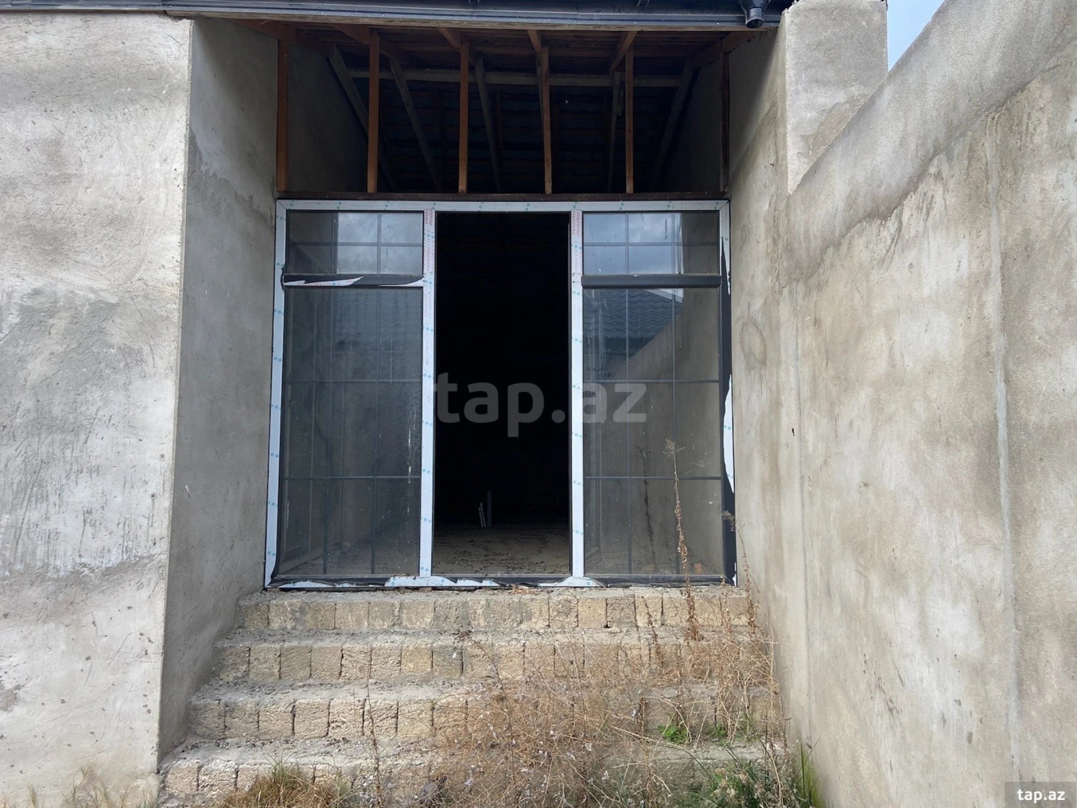 Satılır 3 otaqlı həyət evi