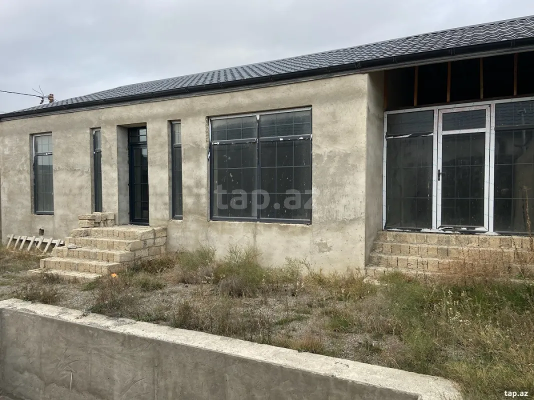 Satılır 3 otaqlı həyət evi