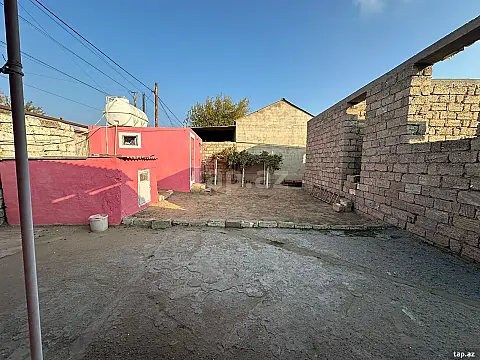 Satılır 5 otaqlı həyət evi