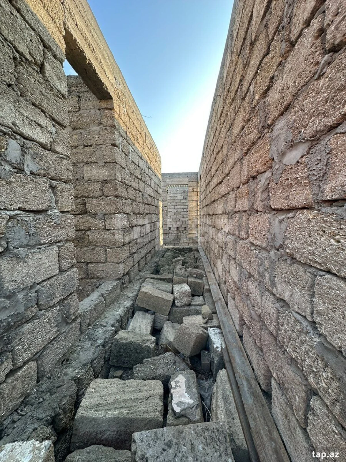 Satılır 5 otaqlı həyət evi