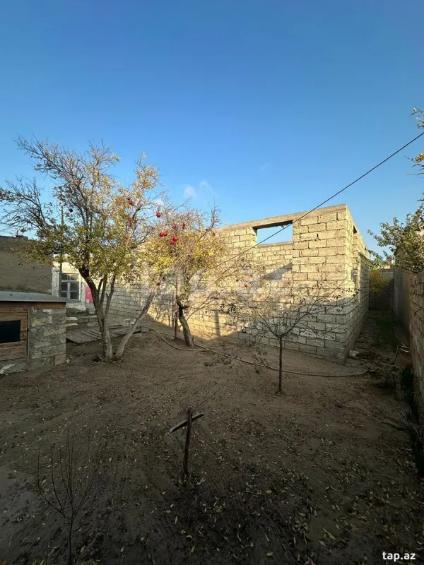 Satılır 5 otaqlı həyət evi