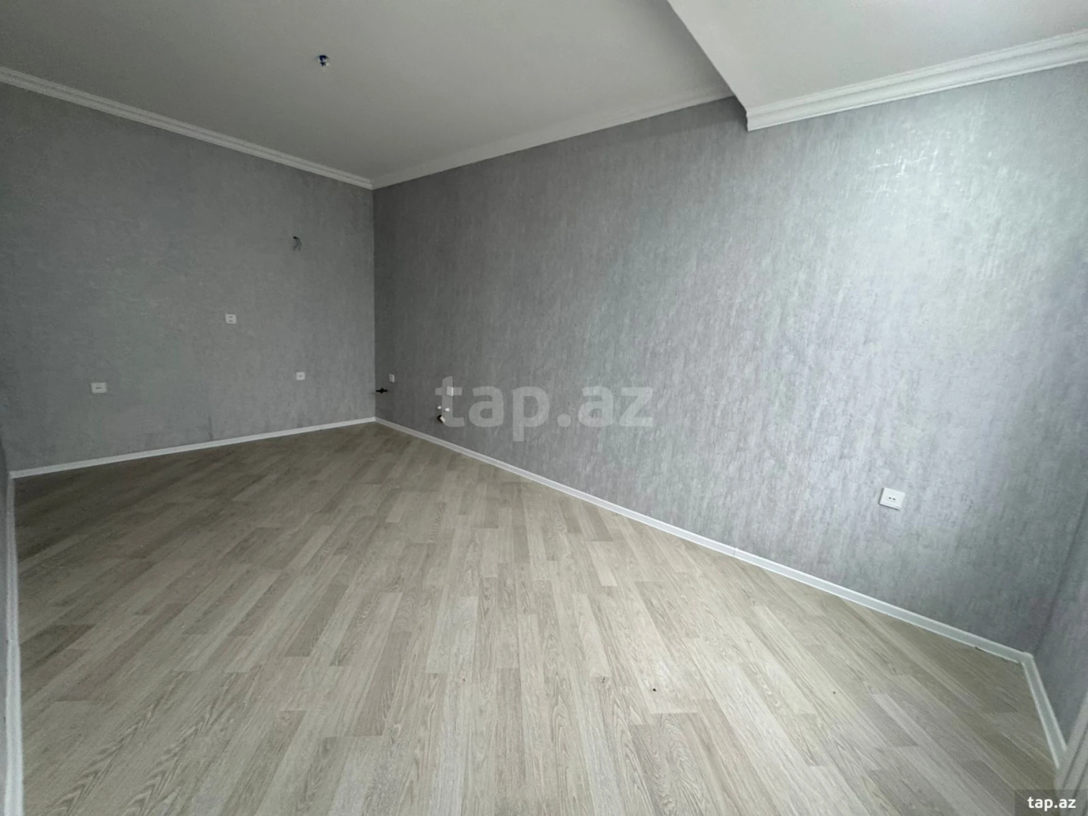 Satılır 6 otaqlı həyət evi