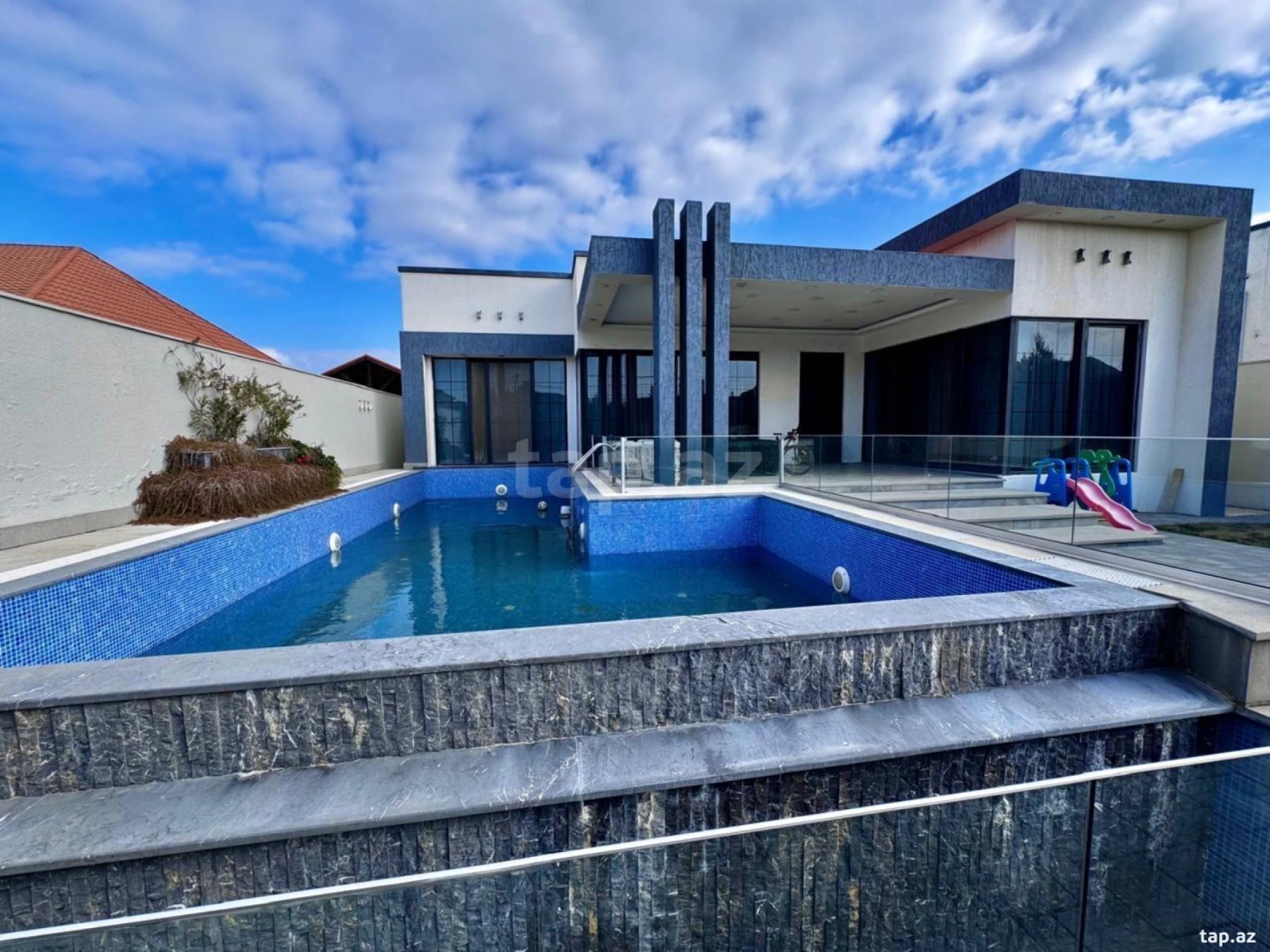 Kirayə verilir 4 otaqlı həyət evi 150 m²