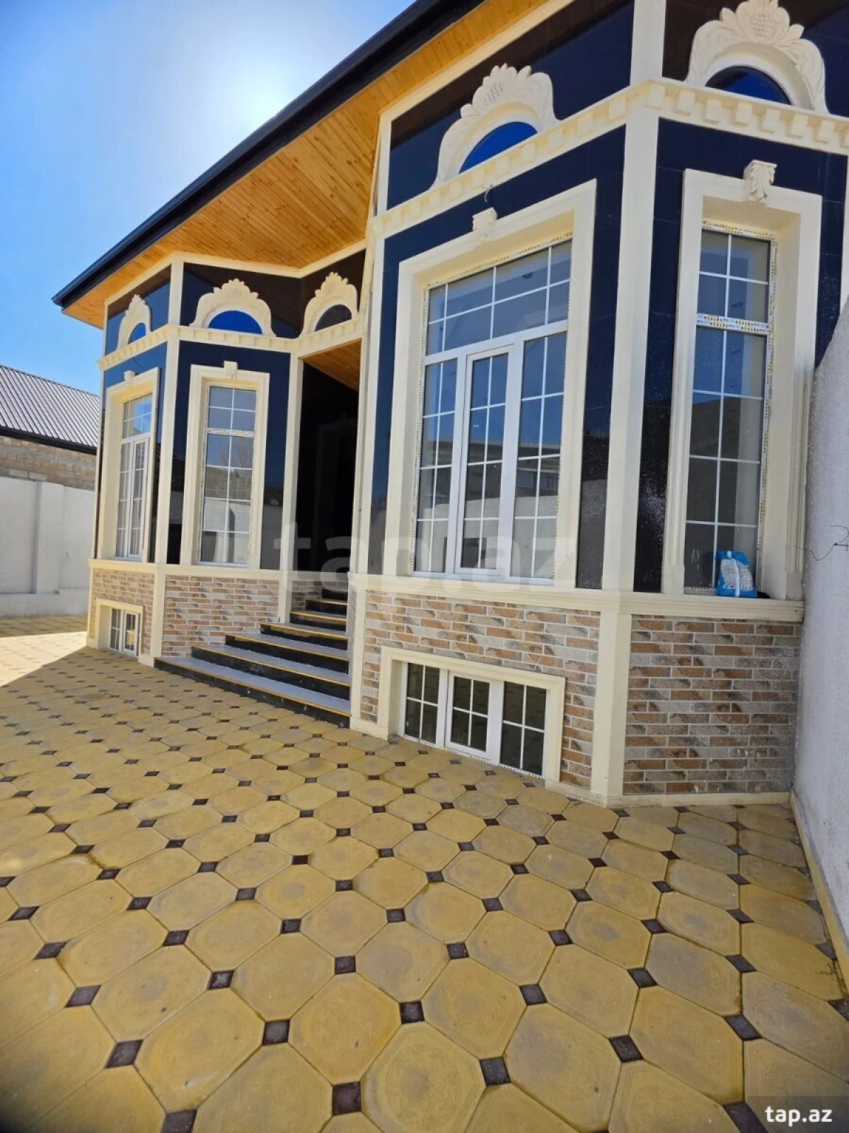 Satılır 4 otaqlı həyət evi 200 m²