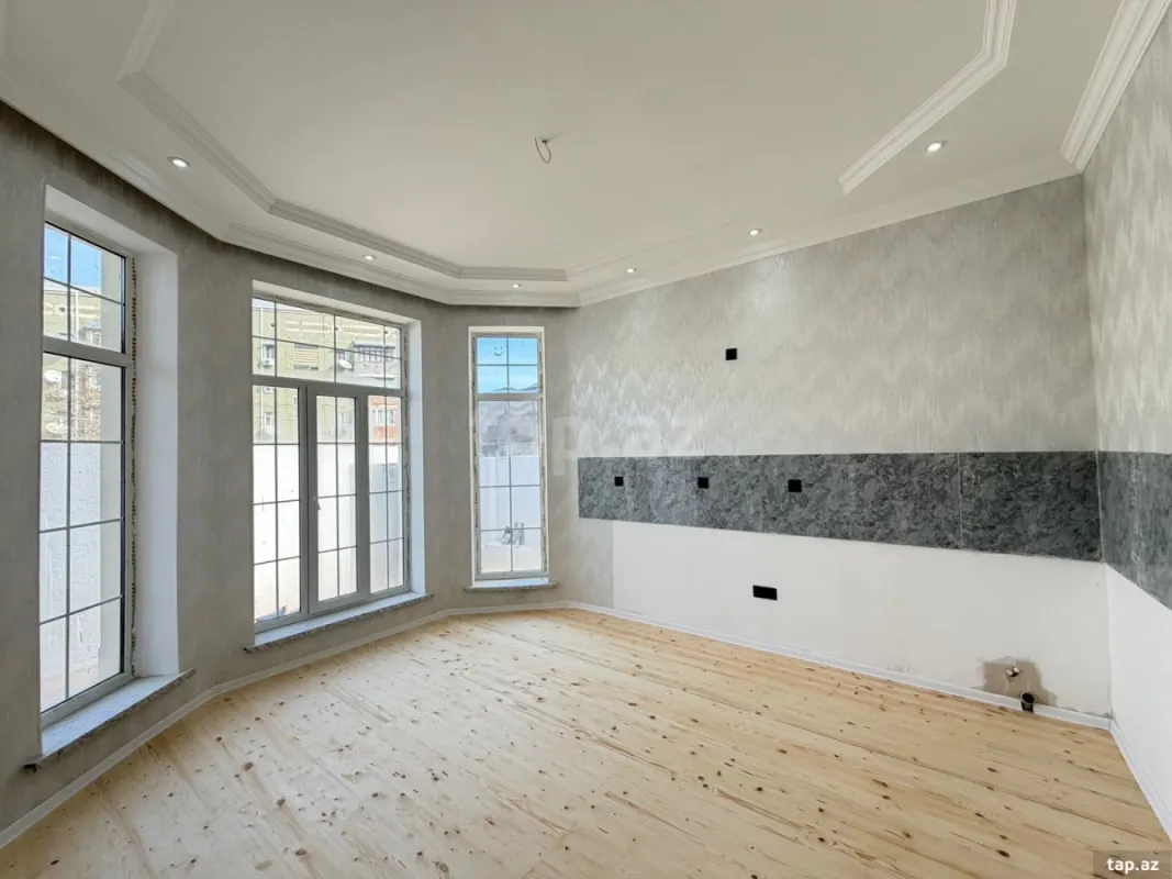 Satılır 4 otaqlı həyət evi 200 m²