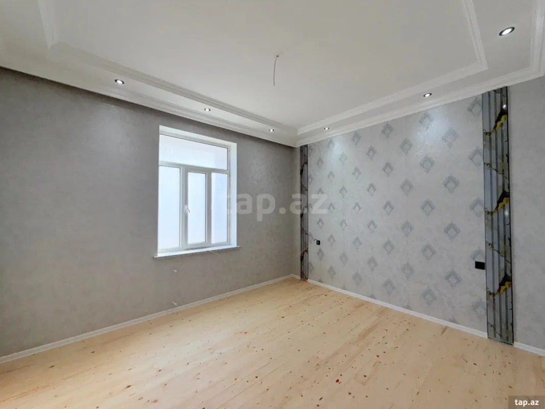 Satılır 4 otaqlı həyət evi 200 m²