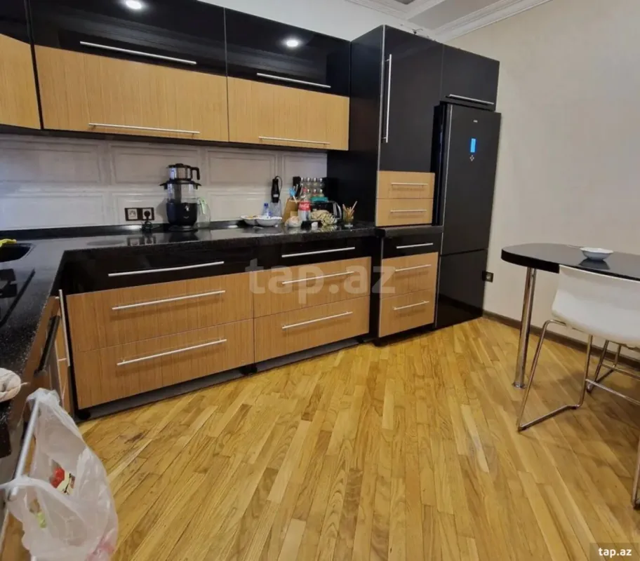 Satılır 2 otaqlı yeni tikili 85 m²