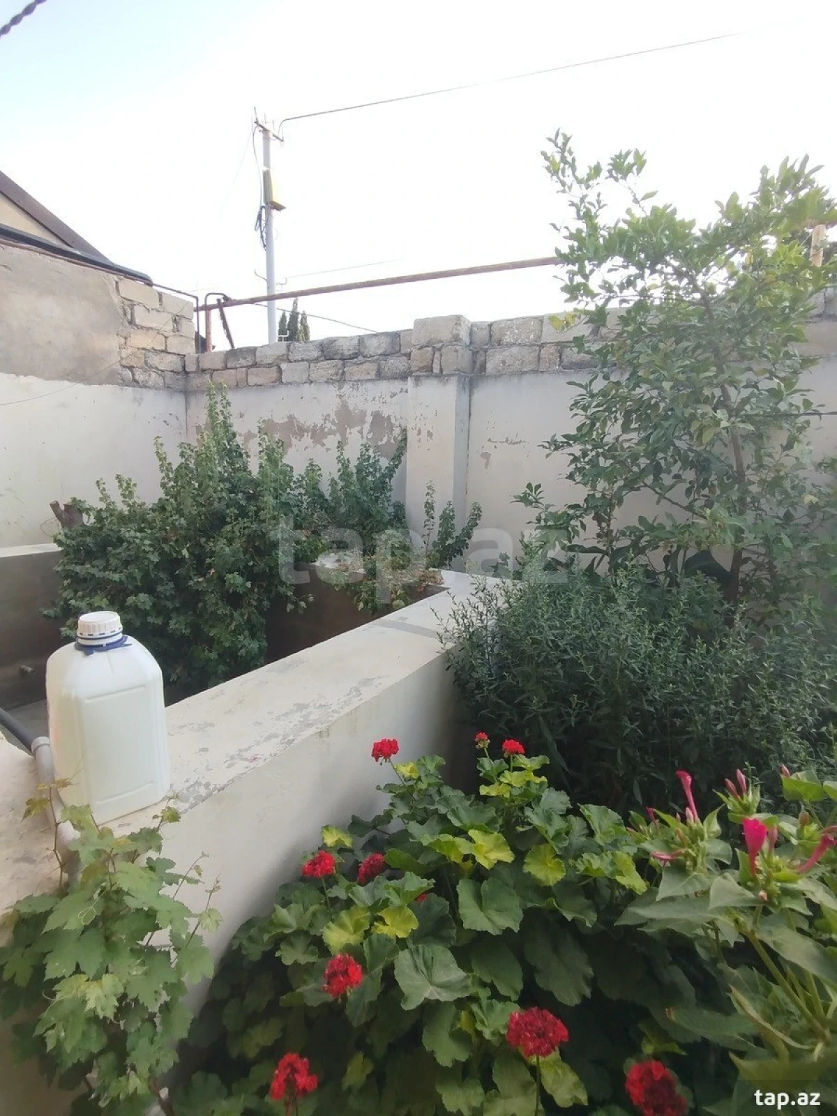 Satılır 3 otaqlı həyət evi