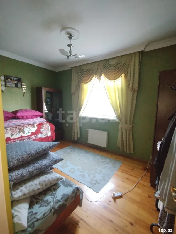 Satılır 3 otaqlı həyət evi