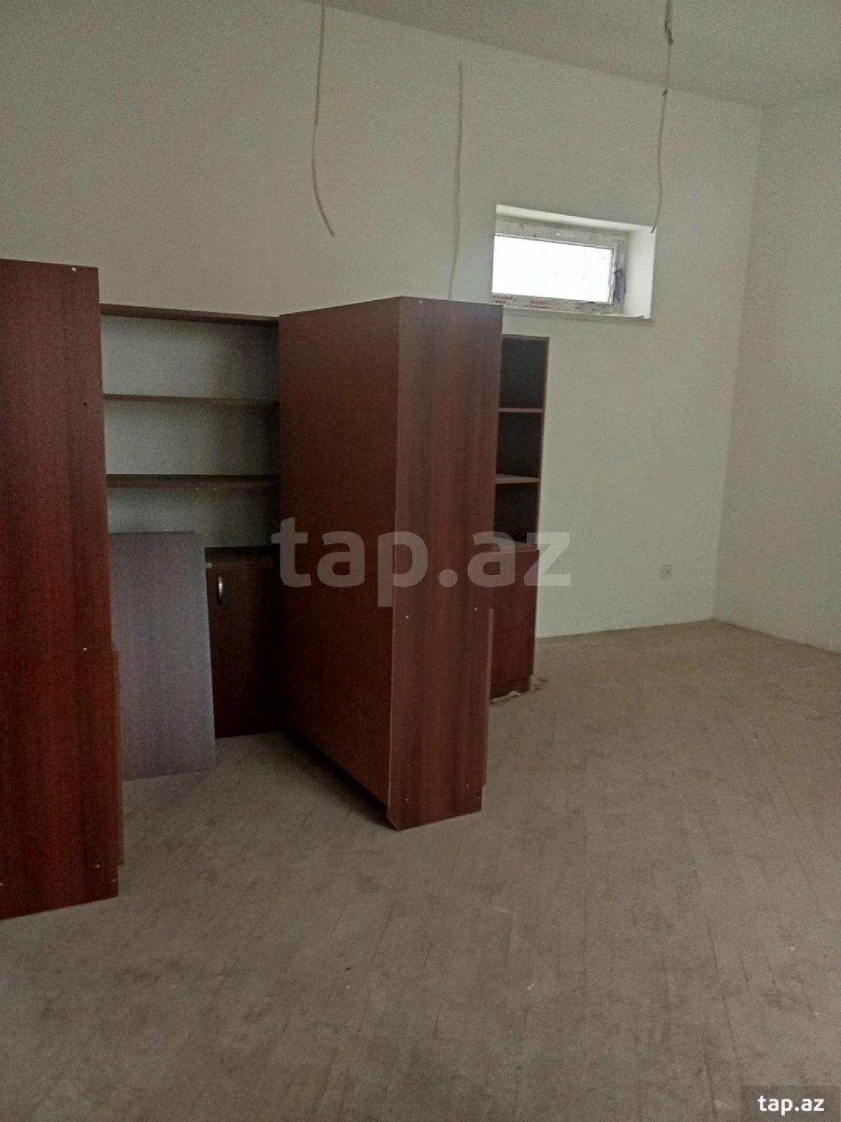 Satılır 6 otaqlı həyət evi