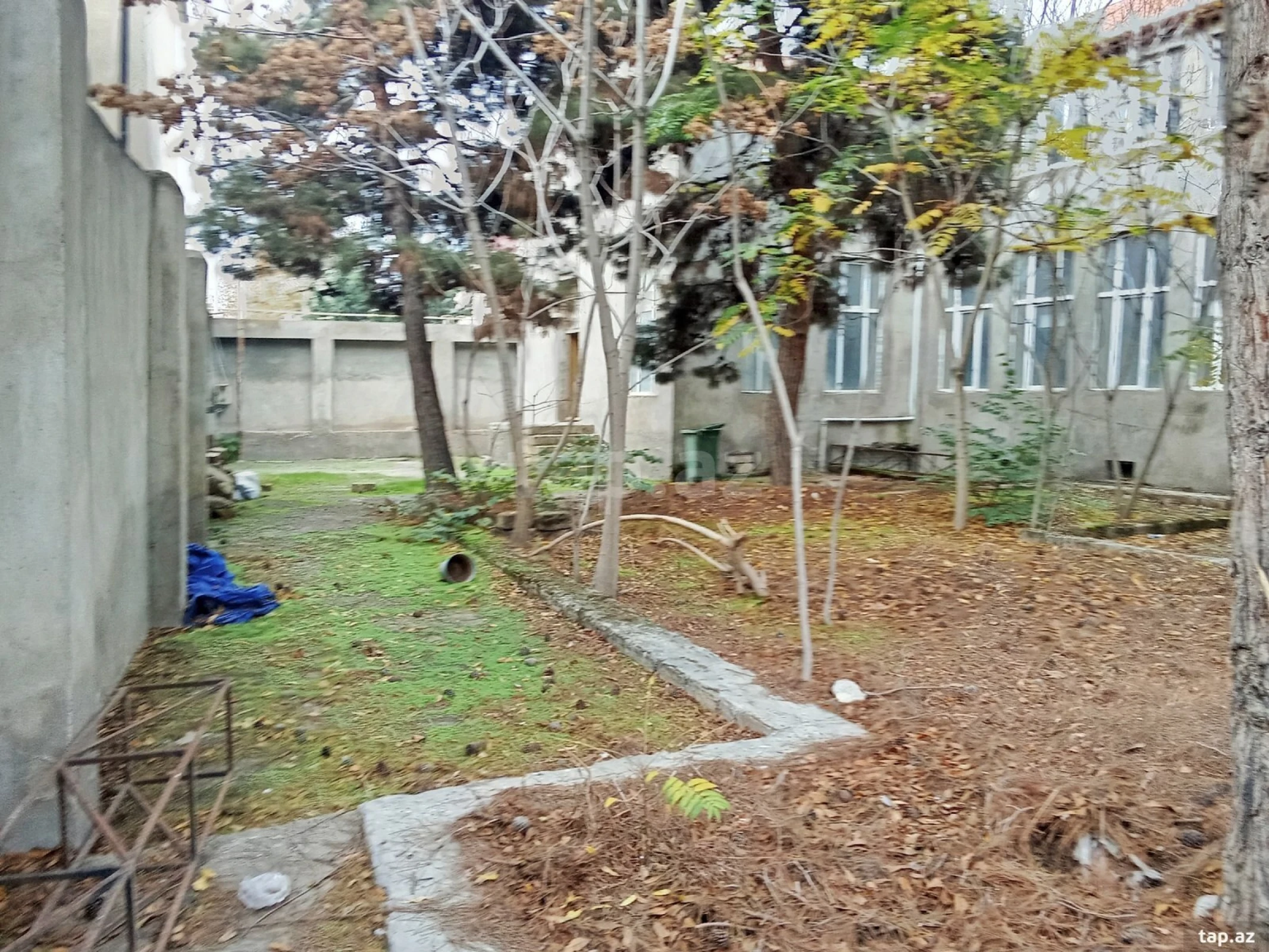 Satılır 6 otaqlı həyət evi