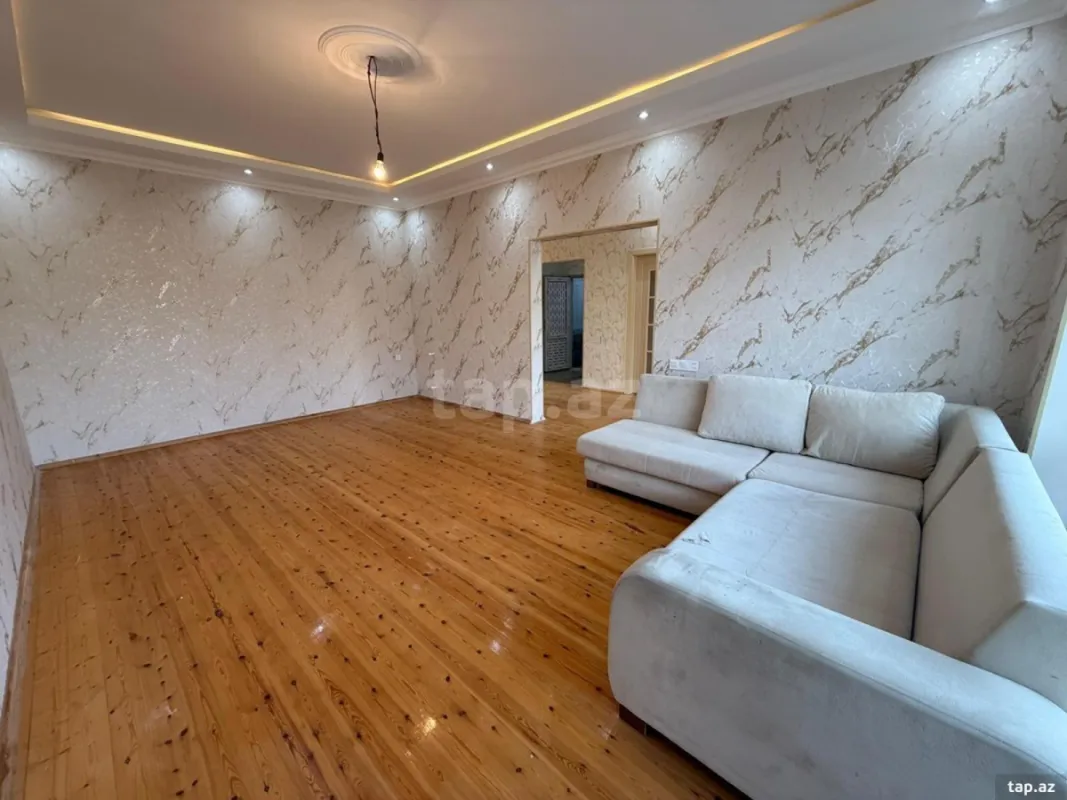 Satılır 4 otaqlı həyət evi