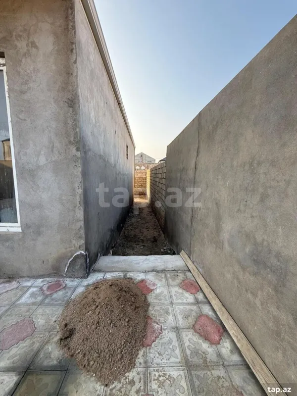 Satılır 4 otaqlı həyət evi