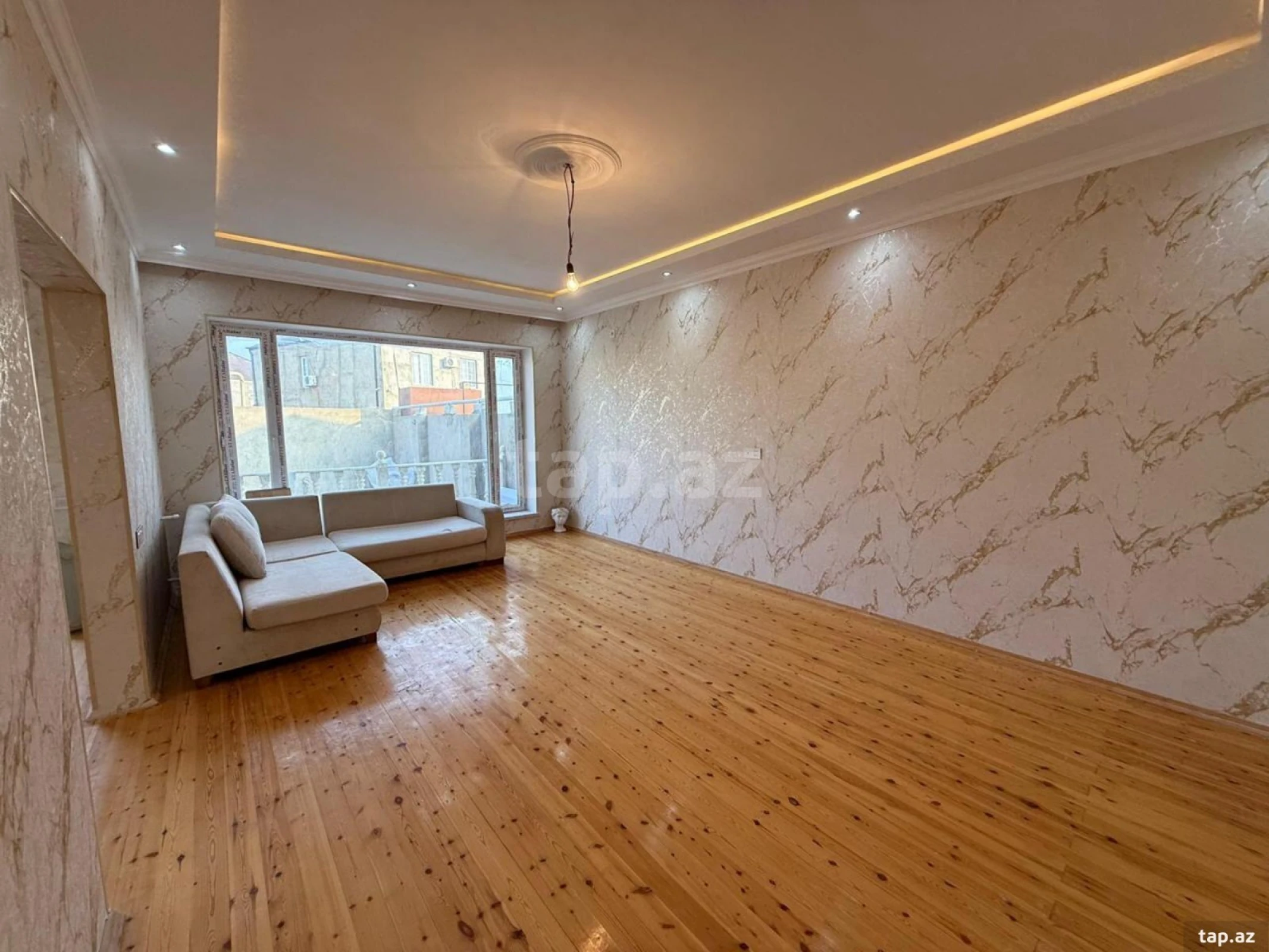 Satılır 4 otaqlı həyət evi