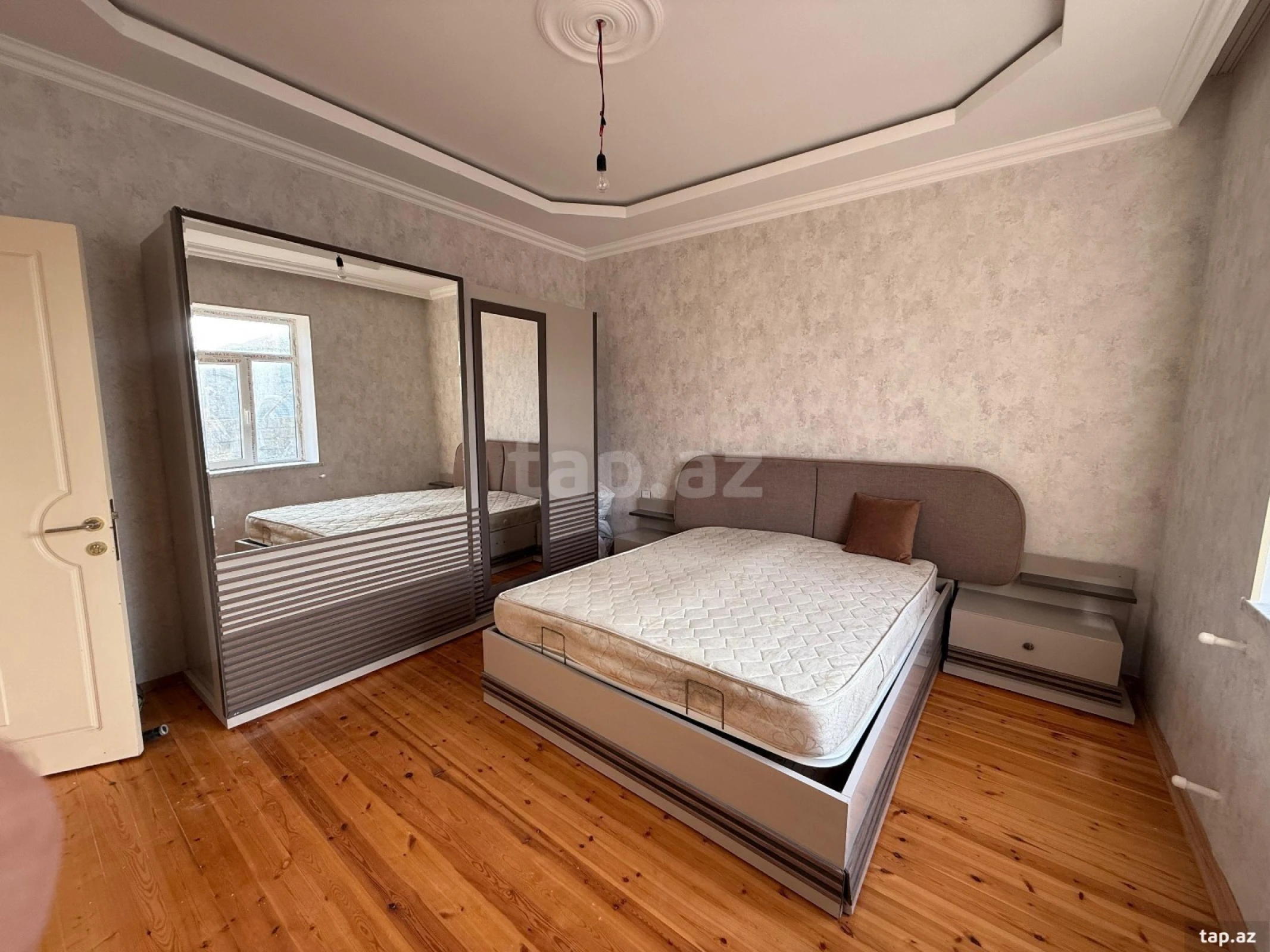 Satılır 4 otaqlı həyət evi