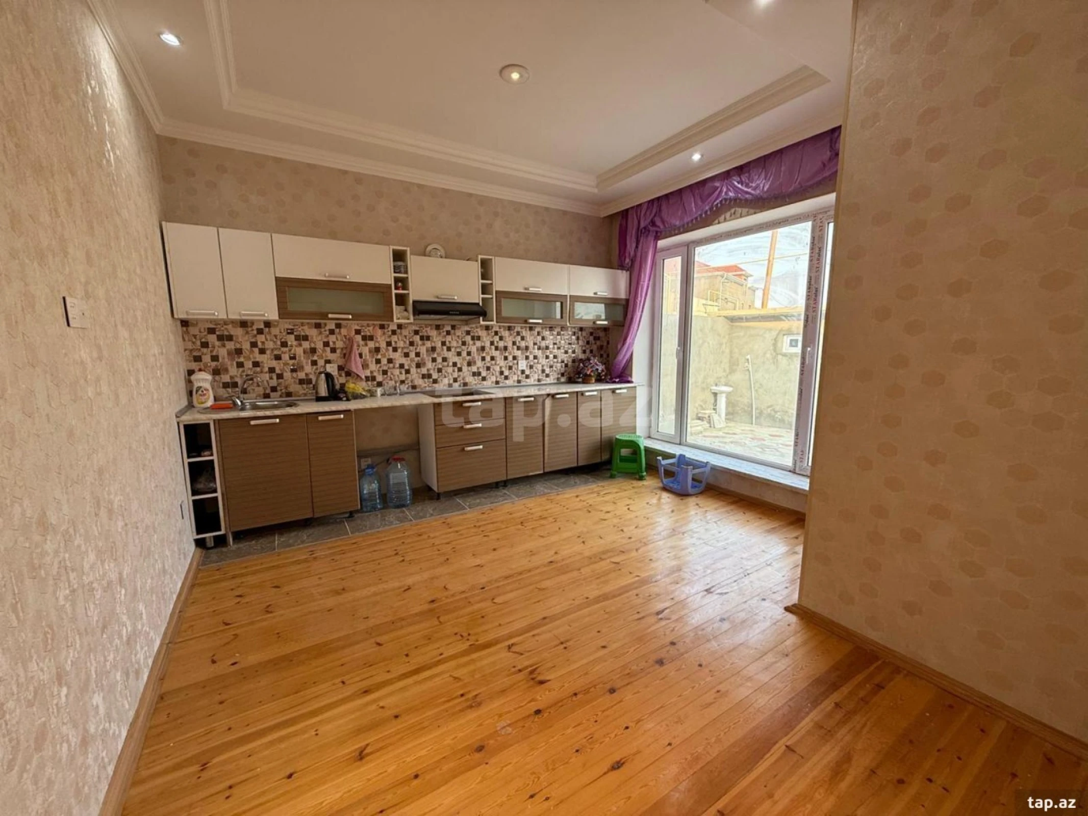 Satılır 4 otaqlı həyət evi