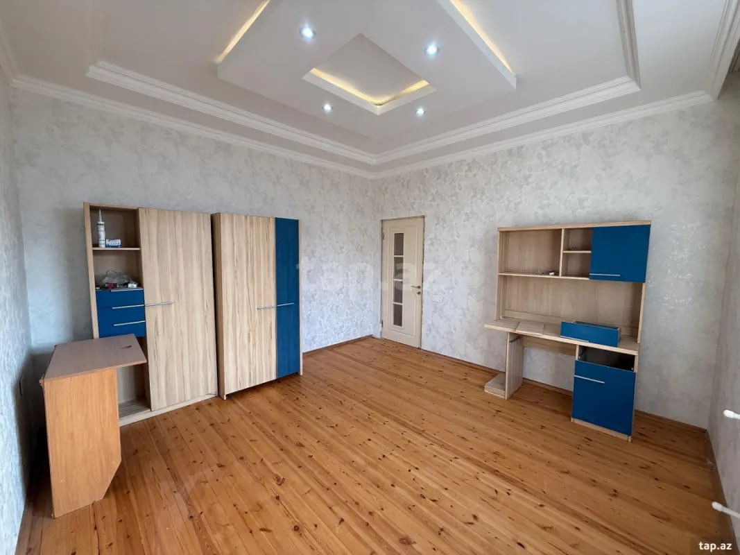 Satılır 4 otaqlı həyət evi