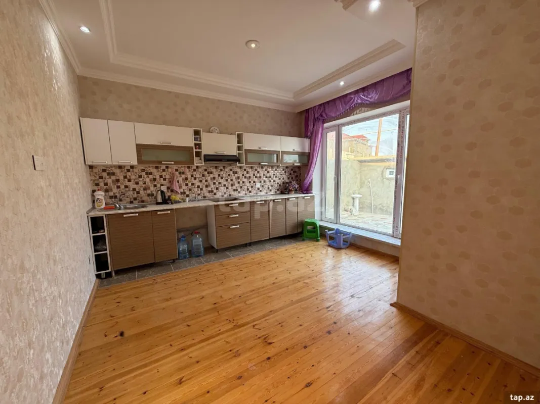 Satılır 4 otaqlı həyət evi