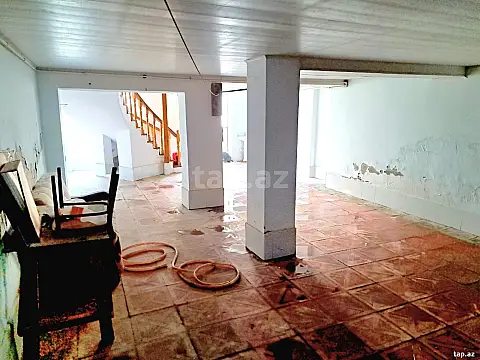 Satılır 11 otaqlı həyət evi 362 m²