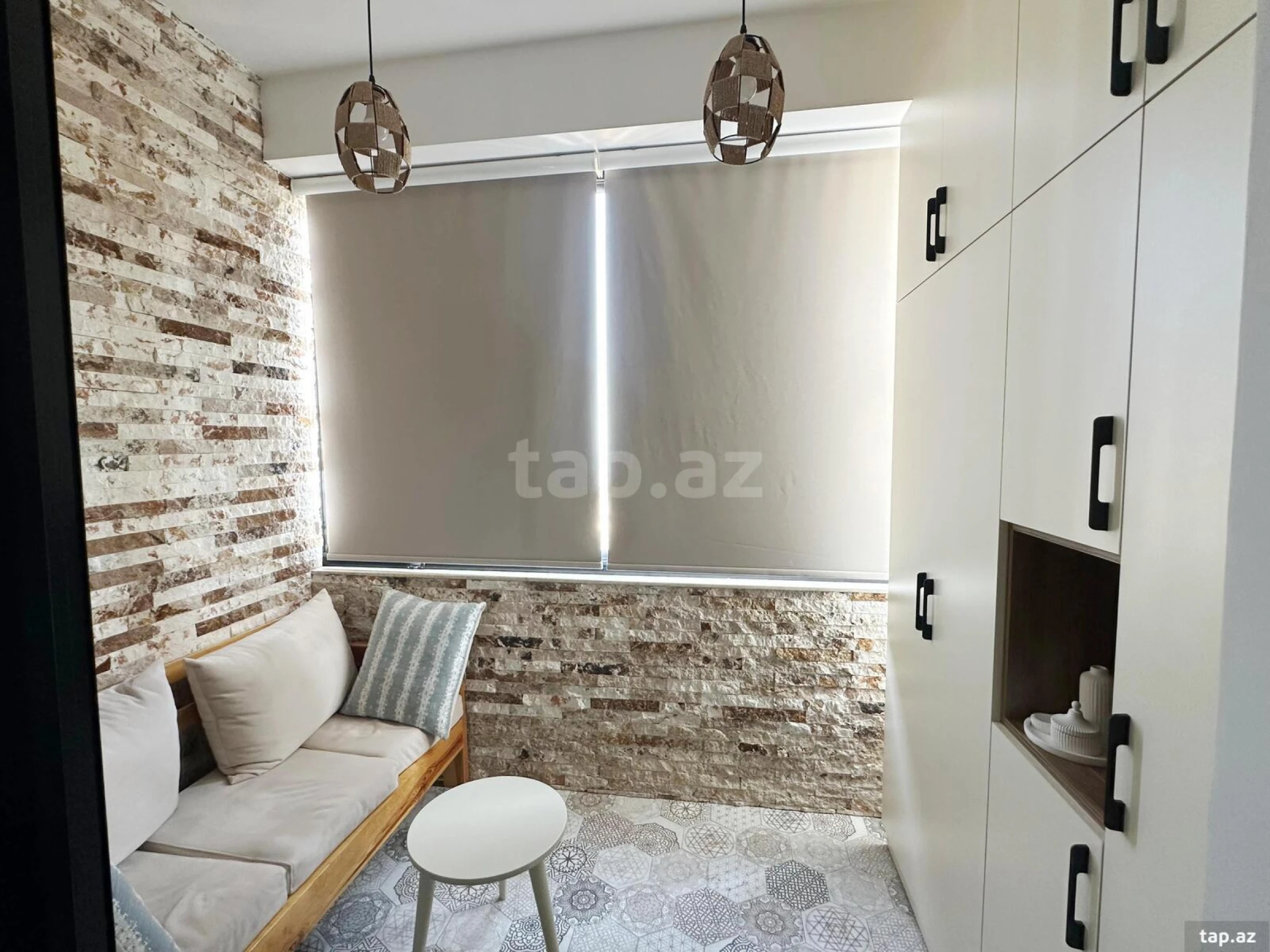 Kirayə verilir 3 otaqlı yeni tikili 150 m²