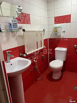 Satılır 3 otaqlı yeni tikili 77 m²