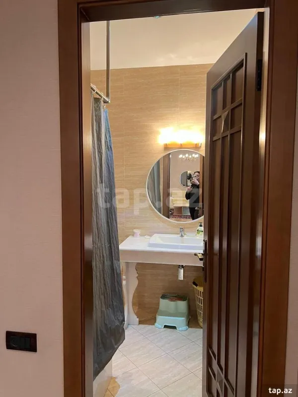 Kirayə verilir 3 otaqlı yeni tikili 117 m²