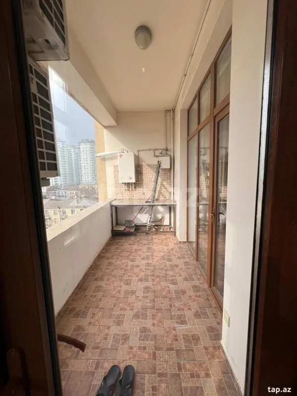 Kirayə verilir 3 otaqlı yeni tikili 117 m²