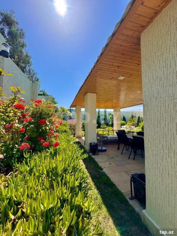 Satılır 4 otaqlı həyət evi