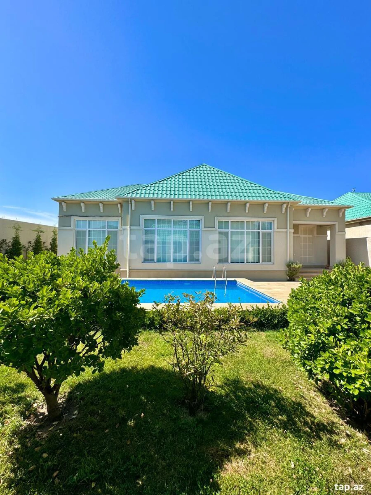 Satılır 4 otaqlı həyət evi