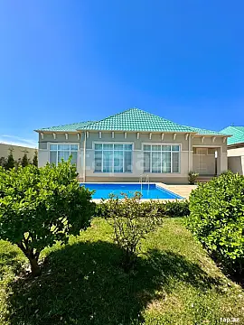 Satılır 4 otaqlı həyət evi