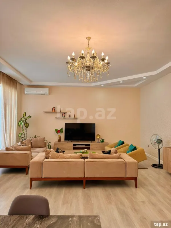 Satılır 4 otaqlı həyət evi