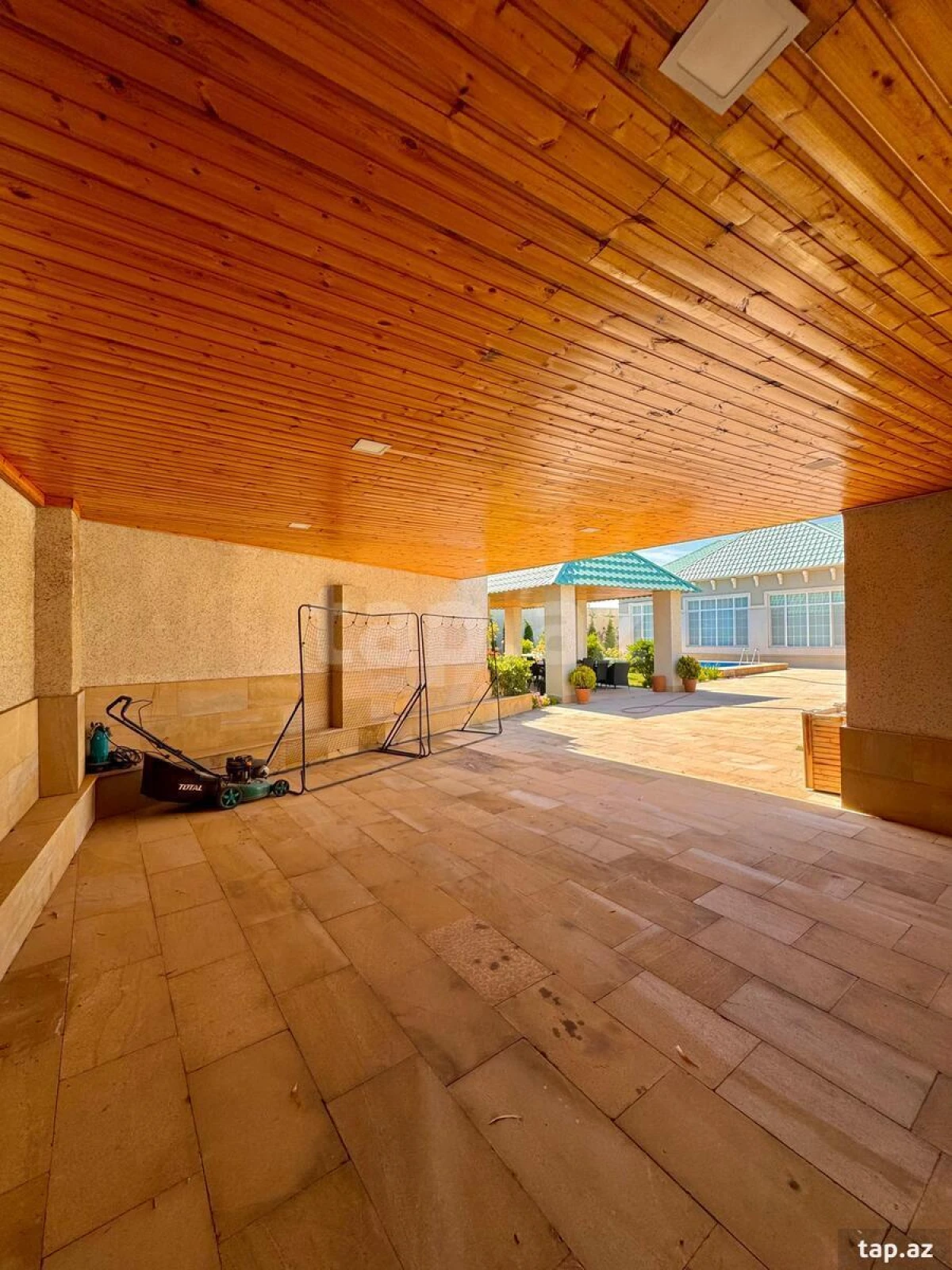 Satılır 4 otaqlı həyət evi