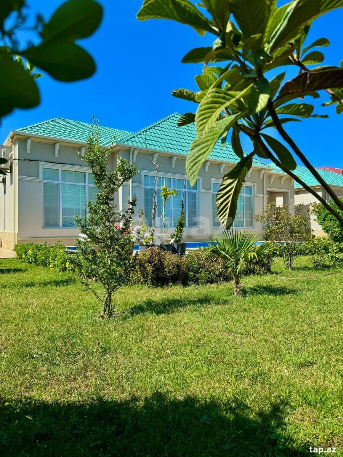 Satılır 4 otaqlı həyət evi