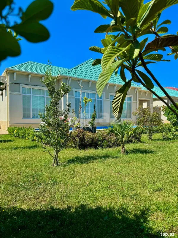 Satılır 4 otaqlı həyət evi